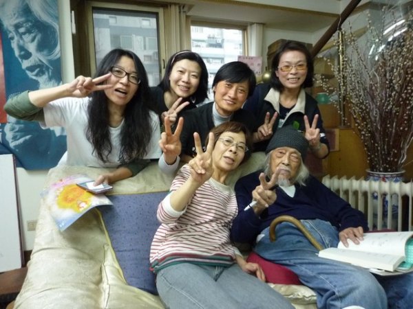 Su Beng Warrior Discharged and Rubbed Yuan Zai(圓仔) at Home