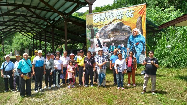 Good Neighbors from Kaohsiung Visit Holy Mountain