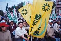 Thumb014.jpg (67757 bytes)