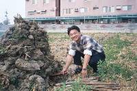 Thumb003.jpg (82577 bytes)