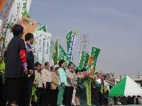 Thumb040.jpg (55143 bytes)