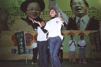 Thumb015.jpg (46857 bytes)