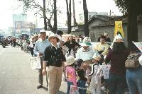 Thumb030.jpg (63561 bytes)