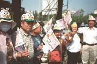 Thumb040.jpg (60239 bytes)