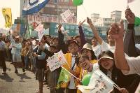 Thumb081.jpg (59973 bytes)