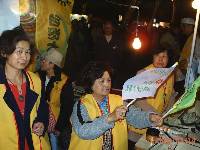 Thumb052.jpg (65503 bytes)