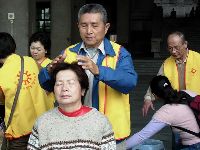 0227-021.JPG (111742 bytes)