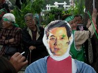 0326_01.JPG (110638 bytes)