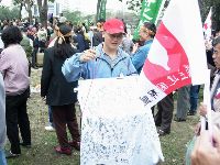 0326_23.JPG (140188 bytes)