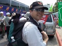 0326peace_001.JPG (122877 bytes)