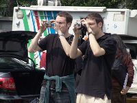 0326peace_023.JPG (107075 bytes)