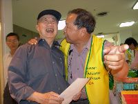 0417report_009.JPG (97766 bytes)