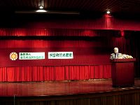 0528_04.JPG (82433 bytes)