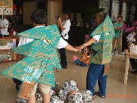 Action_009.JPG (145125 bytes)