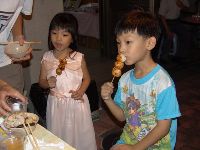 Moon Festival _030.JPG (97290 bytes)