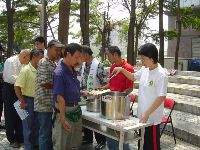 activities_009.JPG (152457 bytes)