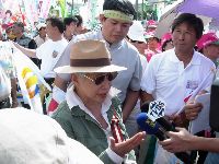 0925_052.JPG (124456 bytes)