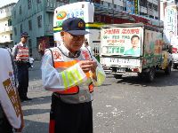 jheng-ren_009.JPG (142407 bytes)