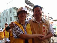 jheng-ren_016.JPG (109055 bytes)