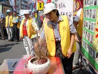 jheng-ren_020.JPG (155815 bytes)