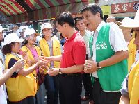 jheng-ren_026.JPG (129303 bytes)