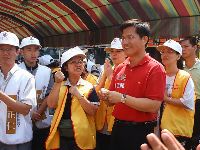 jheng-ren_048.JPG (134721 bytes)