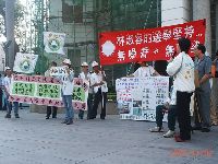 lawbreaker_014.JPG (146084 bytes)