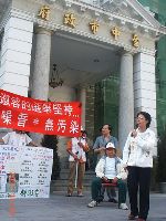 lawbreaker_015.JPG (83148 bytes)