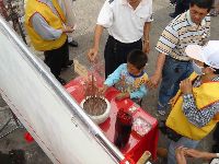 1106_014.JPG (79485 bytes)