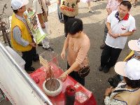 1106_015.JPG (82241 bytes)