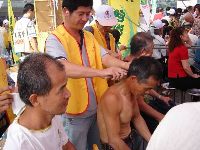 1106_021.JPG (75166 bytes)