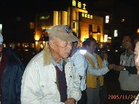 1124_005.JPG (99169 bytes)