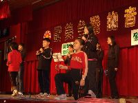 music_025.JPG (58762 bytes)