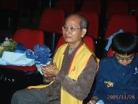 music_063.JPG (88777 bytes)