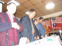 0211_0030.JPG (63312 bytes)