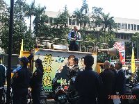 0329_008.JPG (158989 bytes)