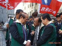 0329_036.JPG (134871 bytes)