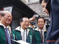 0329_046.JPG (125419 bytes)