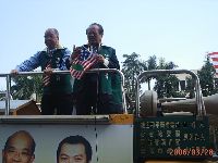 0329_047.JPG (99874 bytes)