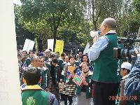 0329_055.JPG (164938 bytes)