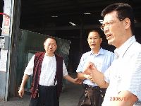 0407_009.JPG (99909 bytes)