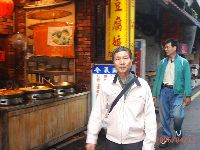 0413_023.JPG (117511 bytes)