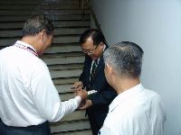 0422_022.JPG (46378 bytes)