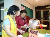 0422_026.JPG (63956 bytes)