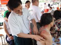 0423_010.JPG (73888 bytes)