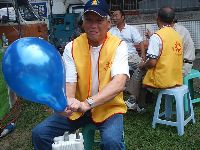 0423_033.JPG (137359 bytes)