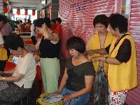 0527_005.JPG (129531 bytes)