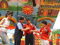 0527_022.JPG (153456 bytes)