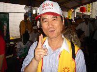 0528_017.JPG (62783 bytes)