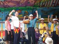 0528_040.JPG (73355 bytes)